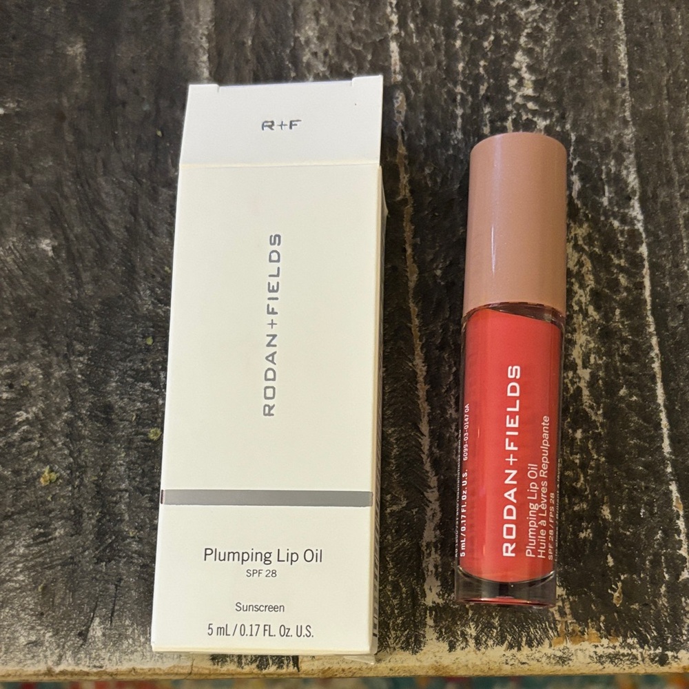 Rodan + Fields Plumping Lip Oil - Bold Red